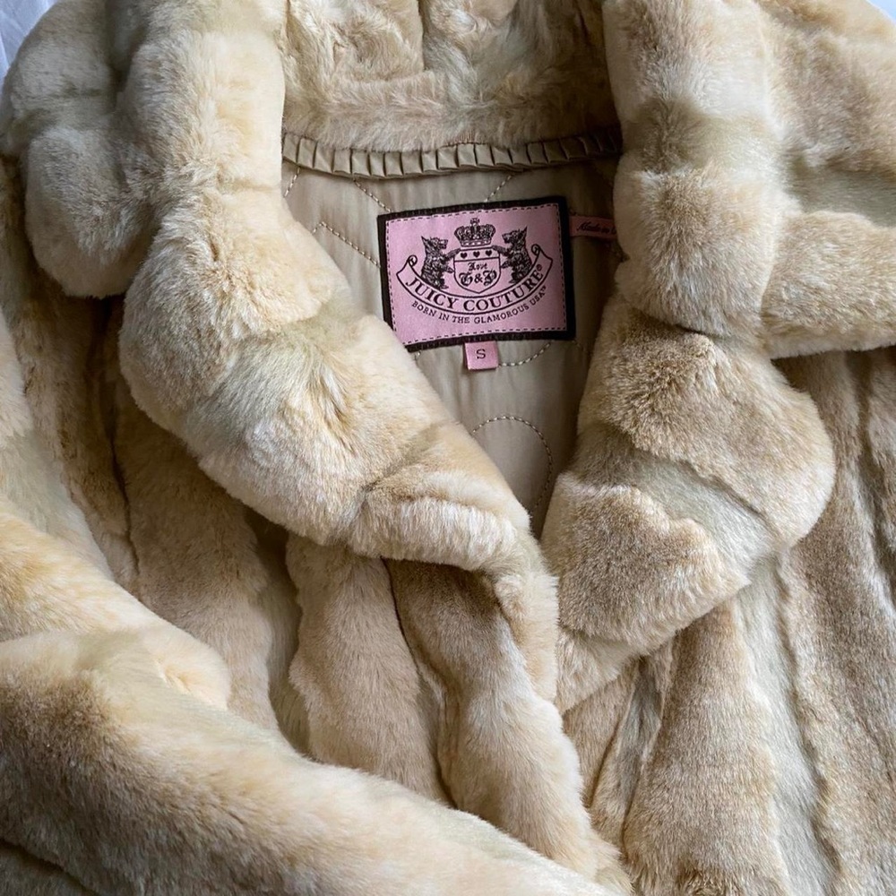 COPY - Vintage Y2K Beige Faux Fur Juicy Couture Coat